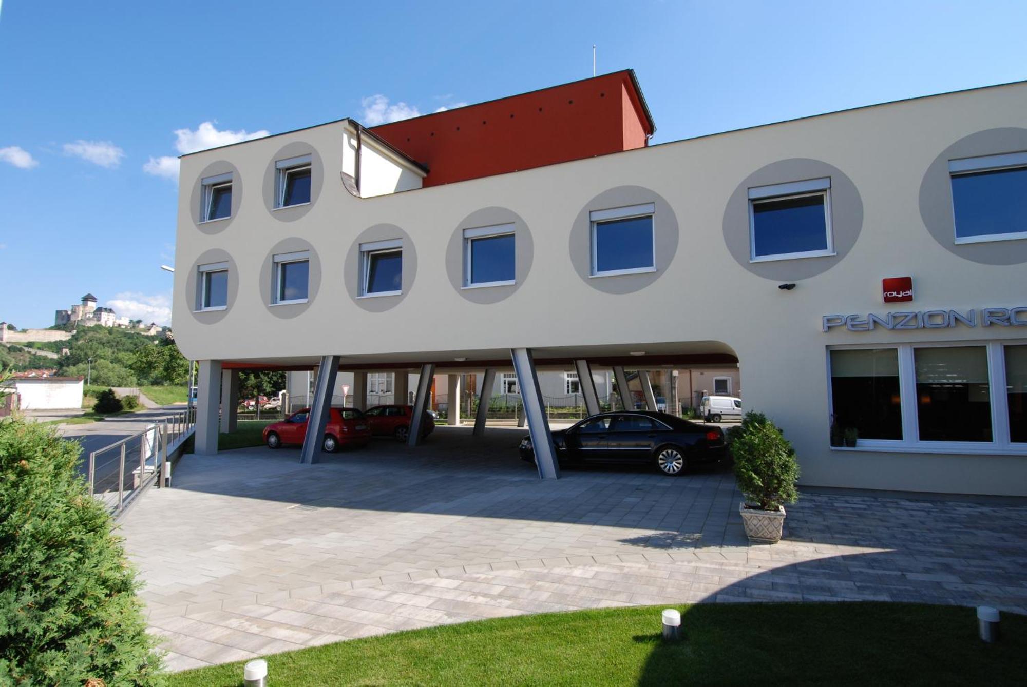 Penzion Royal Trencin Luaran gambar